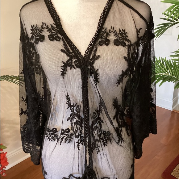 Floral Applique Sheer Duster - Picture 3 of 10